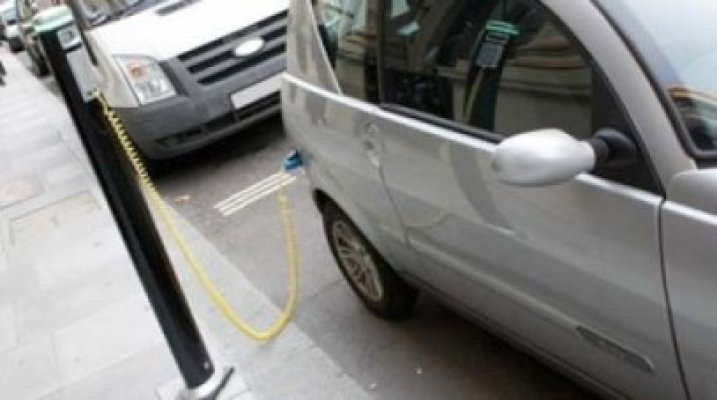 Prima staţie de alimentare pentru automobilele electrice, la Bucureşti